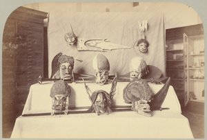 Pl. XIV. Máscaras, etc.: Islas Salomón de Victor Prevost, Gaston L. Feuardent and Co., New York