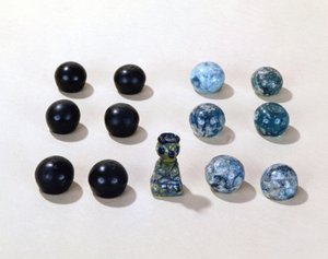 Piezas de juego de ajedrez de la ciudad vikinga de Birka (vidrio)