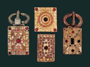 Pendientes de metal decorados con oro y granate, siglo VII (oro y granate) de Visigothic