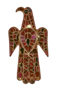 Fíbula visigoda en forma de ágil, siglo VI, Bronce y pasta de vidrio por la técnica cloisonné de Visigothic Visigothic
