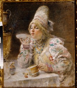 La hora del té. (Una mujer boyarda (boiard, boiar), con el traje y tocado tradicionales del Ducado de Moscú, está sentada cerca de un samovar y bebe el té que ha vertido en el plato de su taza). Pintura de Konstantin Yegorovich Makovsky (Constantin Mako