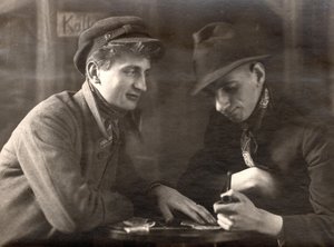 Felix Bressart y Walter Limot en la película Tragedia en la mina