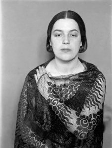 Retrato de Anita Pittoni, c.1933 (foto b/n)