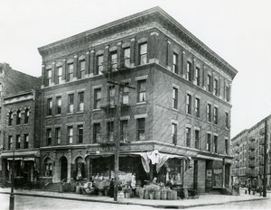 767 East 152nd Street, 7 de diciembre de 1915 de William Davis Hassler