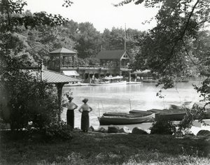Casa de botes de Central Park, c.1910-21