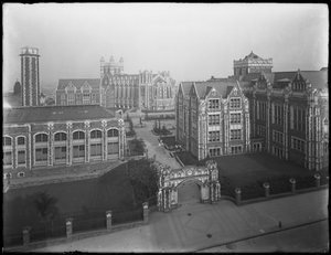Vista aérea del campus del City College de Nueva York, Nueva York, 16 de julio de 1914