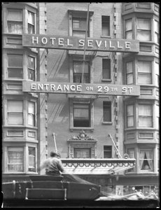 Letrero del Hotel Sevillle en la Calle 29, Ciudad de Nueva York, 29 de julio de 1916 de William Davis Hassler