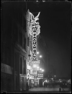 El nuevo teatro Photoplay de la calle 14, Nueva York, 6 de enero de 1917 de William Davis Hassler