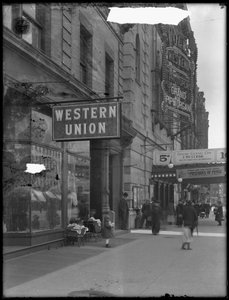 Letrero de la oficina de Western Union en W. 125th Street y St. Nicholas Avenue, Nueva York de William Davis Hassler