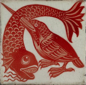 Azulejo con martinete con pico a través del pez