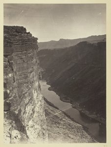 Gran Cañón, Río Colorado, cerca del arroyo Paria, mirando al este, 1872 de William H. Bell