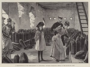 Un recuerdo del bombardeo de Alejandría, turistas inspeccionando conchas en el fuerte de Ras-el-Tin