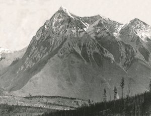 Las Rocosas: Pico Chancellor, Leanchoil, Canadá, 1895 de William Notman and Son