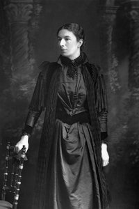 Mary Augusta Arnold 1851-1920, novelista británica, 1890 de William and Daniel Downey