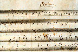 Partitura autógrafa del Réquiem, K. 626 por el compositor austríaco Wolfgang Amadeus Mozart (1756-1791) de Wolfgang Amadeus Mozart
