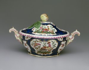 Sopera de Worcester Porcelain Manufactory