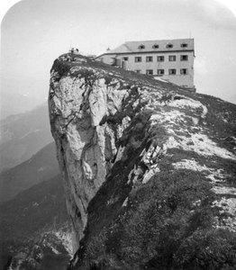 Hotel en la cima del Monte Schafberg, Salzkammergut, Austria, c. 1900s de Wurthle and Sons