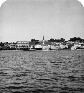 El frente del lago en Gmunden, Salzkammergut, Austria, c1900s de Wurthle and Sons