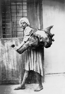 Un Aguador, El Cairo de . .