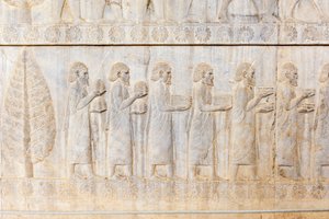 Relieve antiguo de los aqueménidas; delegación de los jonios; Palacio de Apadana; sitio arqueológico; antigua ciudad persa Persépolis; Patrimonio de la Humanidad por la UNESCO; Provincia de Fars; Irán; Asia