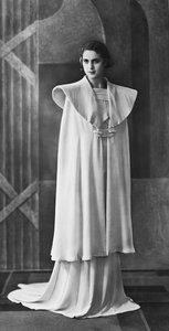 Modelos de competencia hechos por "costureras" de Bolonia: vestido premiado en la Casa Fascista de Bolonia de Henry Charles Fehr