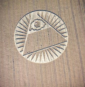 Círculo de cultivo en campo de trigo, Highclere, Hampshire, 21 de julio de 2002 de Ferdinand Georg Waldmuller