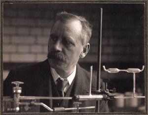 Herbert Brereton Baker, químico británico