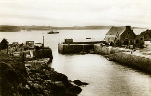 Isla de Ouessant: el puerto de Lampaul en marea alta, circa 1900-1920 de . .