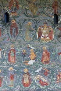 Monasterio (manastirea Sucevita). La iglesia. Exterior. La pared sur. Pintura mural
