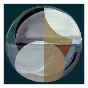 Esfera geométrica en tonos apagados