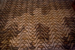 Detalle de decoración de suelo (mosaico) de School Italian