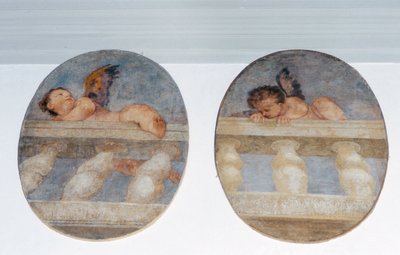 Dos putti alados trepando sobre una balaustrada, medallones de la sacristía (fresco) de Veronese