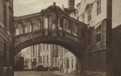 Hertford College, The Bridge (foto en blanco y negro) de (after) English photographer