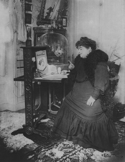 Jeanne Bloch y su loro de (after) French Photographer