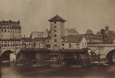 La bomba Notre-Dame de (after) French Photographer