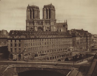 Notre-Dame oculta por el antiguo Hôtel-Dieu de (after) French Photographer