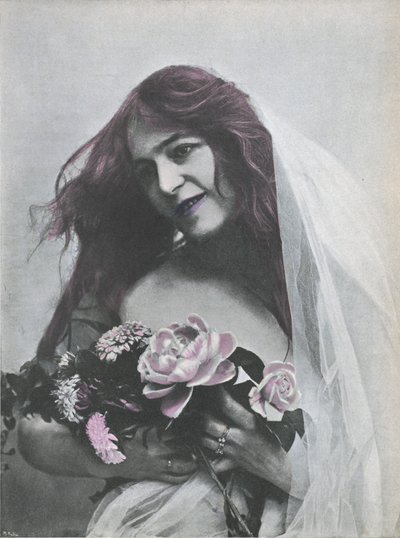 Retrato de una mujer sosteniendo un ramo de flores de (after) French Photographer