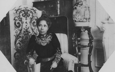 Reina Ranavalo de (after) French Photographer