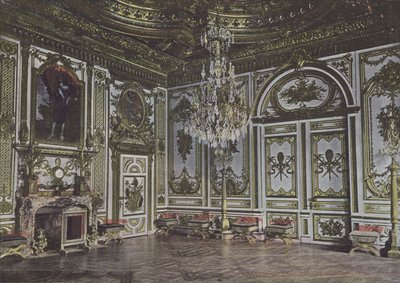 Salón Luis XIII, llamada Sala del Trono de (after) French Photographer