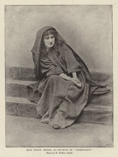 La Srta. Marie Brema como Ortrud en "Lohengrin" (foto b/n) de (after) German photographer
