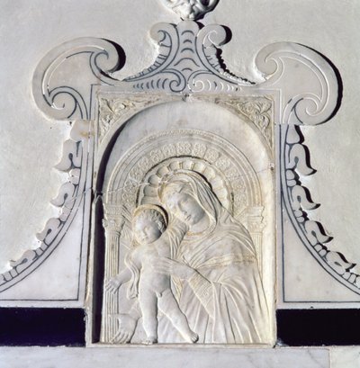 Bajorrelieve de una Madonna y el Niño de (attr. to) Donatello