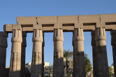 El templo de Luxor, arquitectura del Antiguo Egipto en Luxor de Albert Mansour