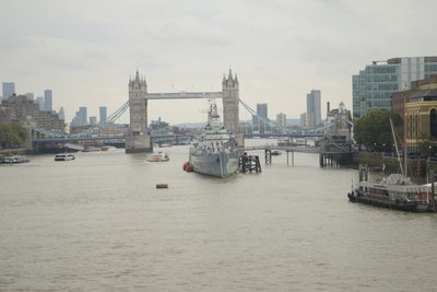 El Puente de Londres sobre el río Támesis, en el corazón de Londres de Albert Mansour