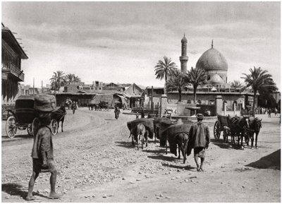 Vista de una calle desde la Puerta Norte, Bagdad, Irak, 1925 de A. Kerim