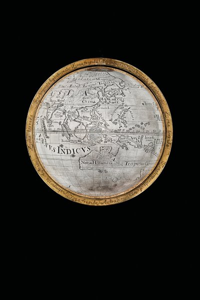 Dos globos terráqueos y celestes excepcionales, sostenidos por Hércules y Atlas, Augsburgo, 1697-99 de Abraham Drentwett