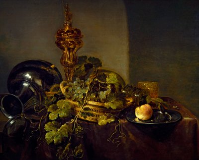 Bodegón con cesta de uvas y copa de oro de Abraham Hendricksz van Beyeren