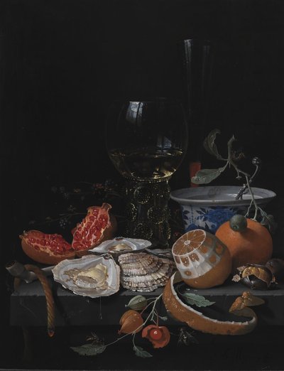 Ostras, fruta y una copa de vino en una mesa de piedra de Abraham Mignon