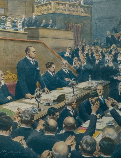 MUSSOLINI, Benito (1883-1945). Político fascista italiano, duce de Italia (1925-1943). Mussolini anunciando la alianza alcanzada entre las cuatro potencias occidentales al Senado. Achille Beltrame (1871-1945) de La Domenica del Corriere, 7 de junio de Achille Beltrame