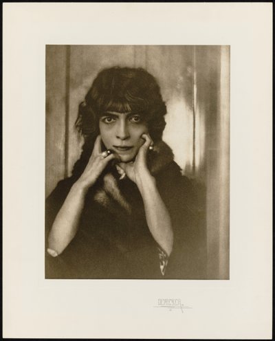 Retrato de la Marquesa Luisa Casati de Adolf de Meyer