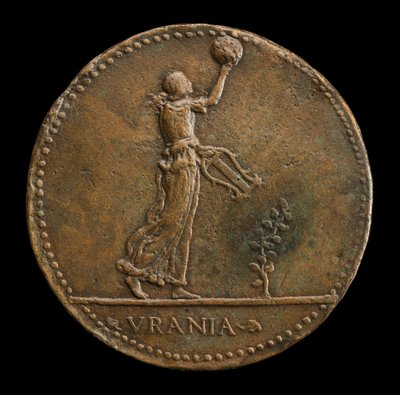 Urania Caminando a la Derecha, Sosteniendo un Globo y una Lira [reverso], 1488 o después de Adriano Fiorentino